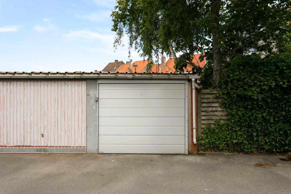 Eighties Modernist Design House With Garden Near The Beach Oostende Buitenkant foto